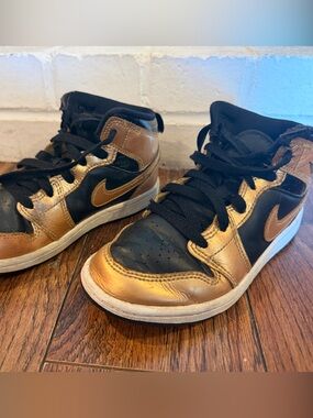Nike Kids Black and Metallic Gold Mid-Top Sneakers